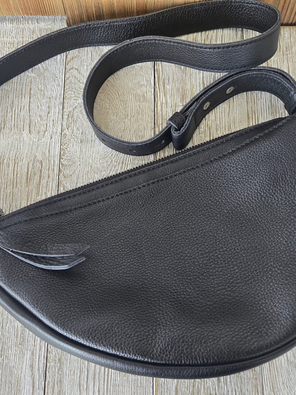The Sak Tess Sling Black 100% Leather Pebbled Crescent Crossbody - Picture 2 of 16